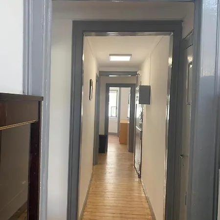 Chiado Duque Flat Гостевой дом